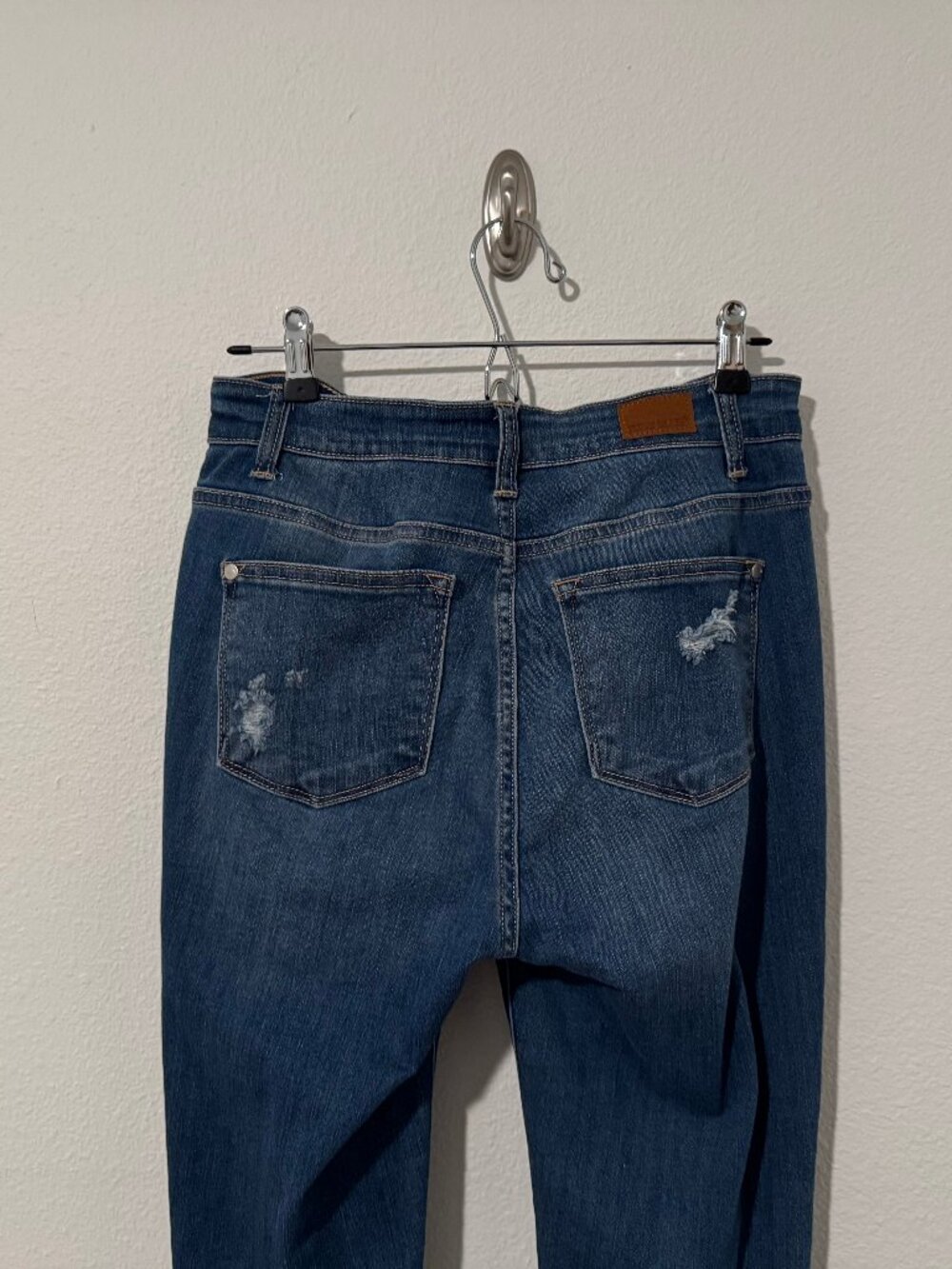 Judy Blue High Rise Button Fly Destructed Medium Wash Jeans Size 7/28 (28x32) - Picture 7 of 13